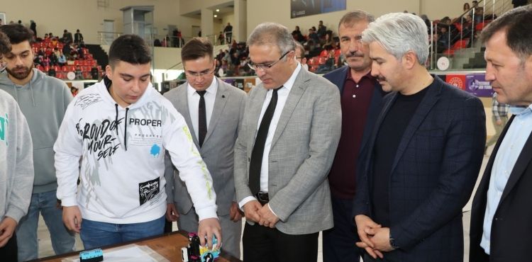 ‘Dene yap’ öğrencilerine ödülleri verildi