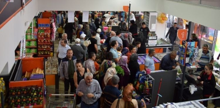 ŞEHRİN MARKASI ŞEHZADE VE DİPGROSS MARKETLER''DE 25. YIL İNDİRİMLERİ BAŞLADI