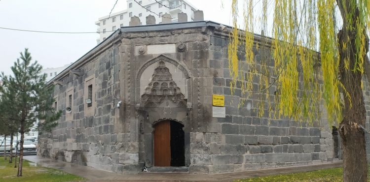 ‘Camiden hırsızlık’ ihbarının altından başka bir gerçek çıktı