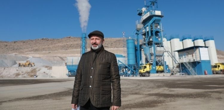 BAŞKAN ÇOLAKBAYRAKDAR; “KENDİ ÜRETTİĞİMİZ ASFALT İLE REKOR TASARRUF ELDE ETTİK”