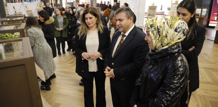 KUMSMALL’DA SERGİ VE FUAR AÇILDI