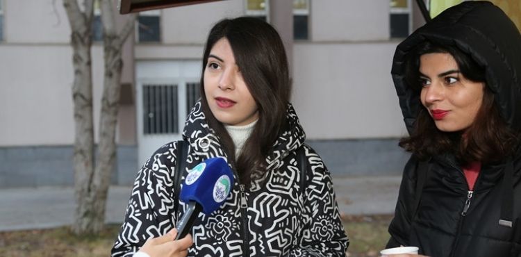 GENÇLER, BÜYÜKŞEHİR’İN “BARDAKTA SICAK ÇORBA” İKRAMINI ÇOK SEVDİ