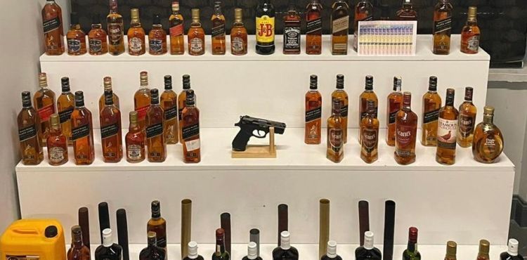 Kaçak içki operasyonunda gözaltına alınan 2 kişi serbest bırakıldı