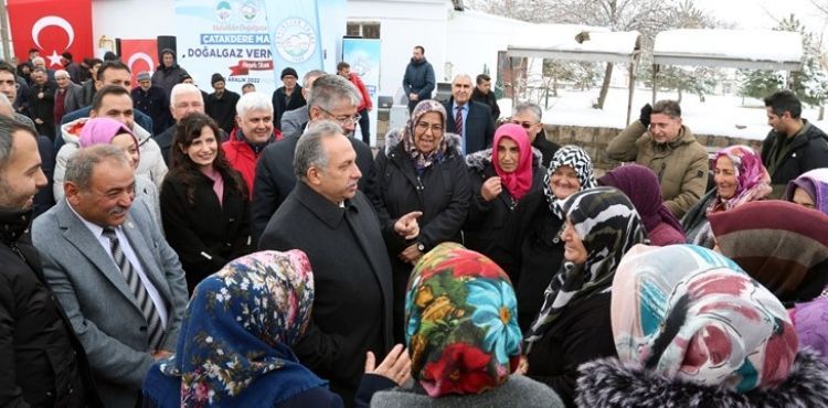 ÇATAKDERE'DE DOĞALGAZ SEVİNCİ