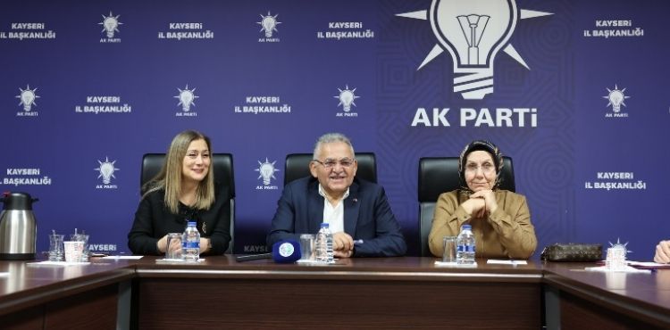 BÜYÜKKILIÇ, AK PARTİ KAYSERİ İL KADIN KOLLARI ÜYELERİ İLE İSTİŞARE TOPLANTISI GERÇEKLEŞTİRDİ