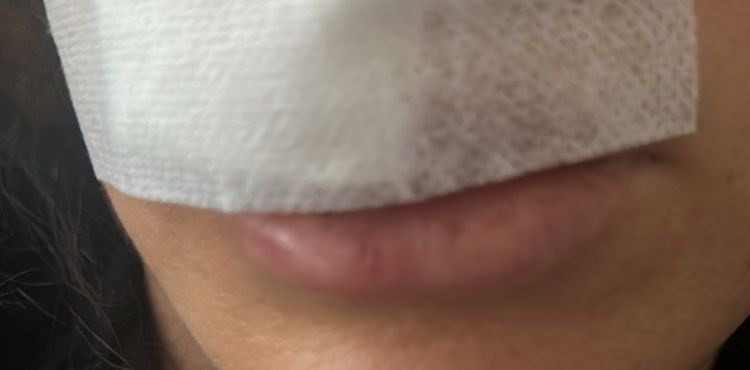 Okul çıkışı takip edilen öğretmen, çocuğunun yanında darp edildi
