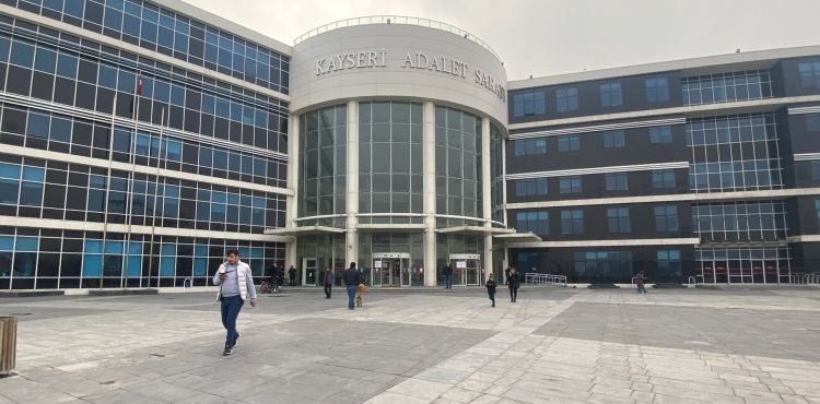 Husumetlisini bıçakla yaralayan gence 2 yıl 7 ay 7 gün hapis