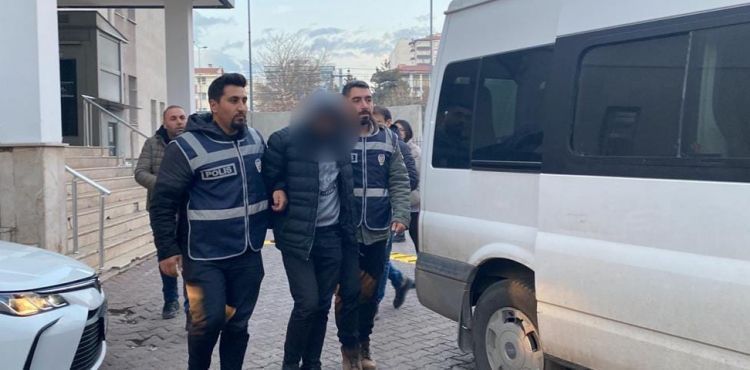 Uyuşturucu ticareti yapan firari yakalandı