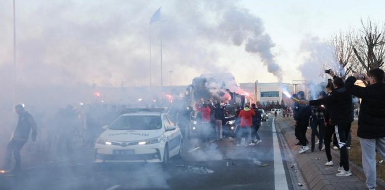 Beşiktaş, Kayseri’ye geldi