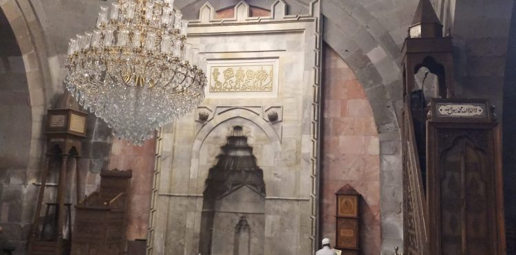 Regaib Kandili bugün idrak edilecek