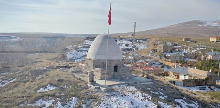 BAŞKAN BÜYÜKKILIÇ: “TARİHİ TÜRBEYİ YENİDEN AYAĞA KALDIRDIK”