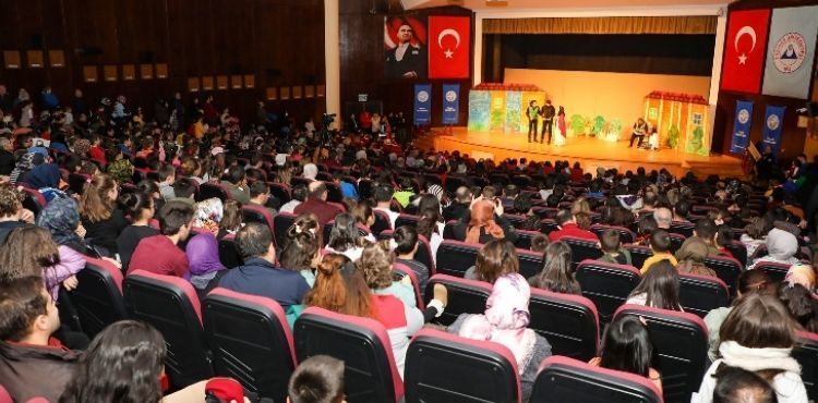TALAS’TAN ÇOCUKLARA KARNE HEDİYESİ