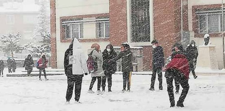 Okulların açılacağı gün yoğun kar bekleniyor, tatil uzayacak mı?