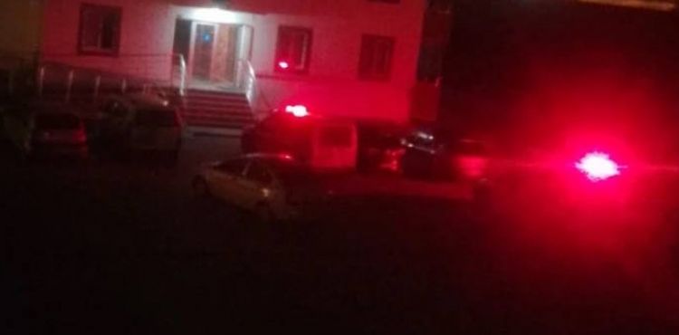 Komşular arasında bıçaklı kavga: 1 yaralı