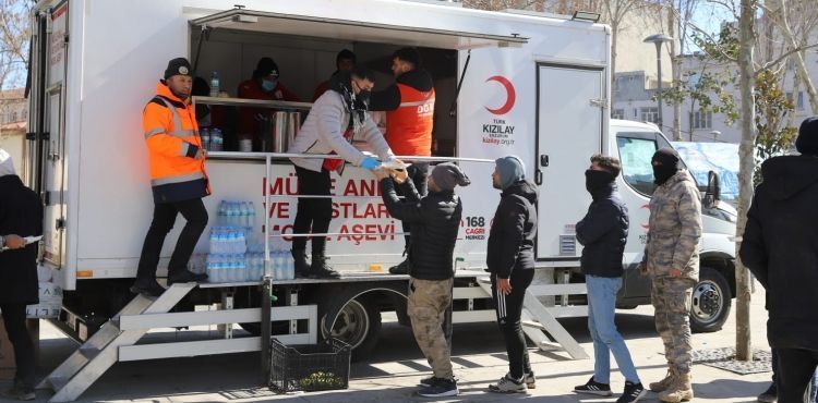 Kızılay’ın AFAD İçin Çadır Üretimi Sürüyor