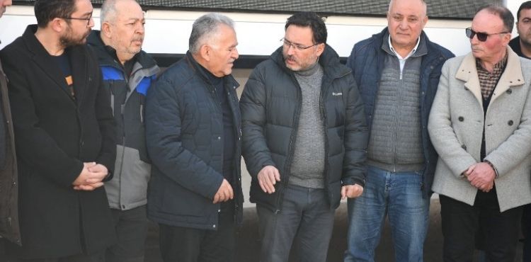 BAŞKAN BÜYÜKKILIÇ, KAHRAMANMARAŞ’TA VALİ ÇİÇEK VE İTFAİYE EKİPLERİ İLE BİR ARAYA GELDİ