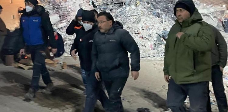 Koordinatör Vali Çiçek, deprem bölgesinden bilgi verdi