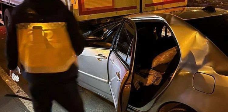 Otomobil TIR’a çarptı: 1 ölü