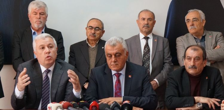 Vekil Arık: “Deprem bölgesine 48 saat yardım ulaşmadı”