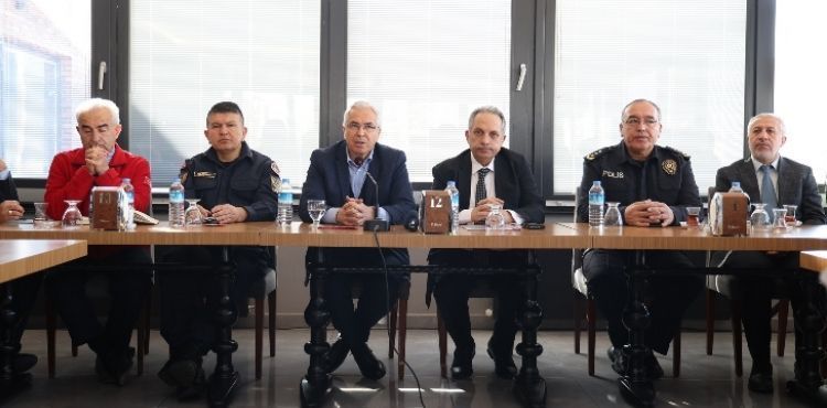 MUHTARLAR TOPLANTISINDA GÜNDEM DEPREM