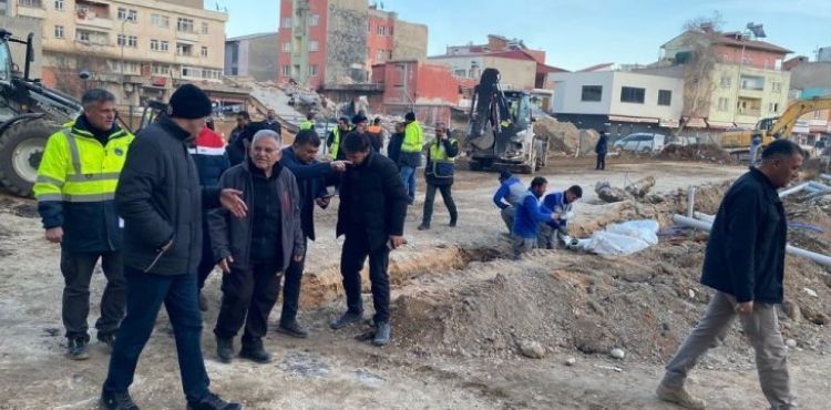 BAŞKAN BÜYÜKKILIÇ: “REKOR BİR SÜREDE KONTEYNER ÇARŞI’MIZI TAMAMLIYORUZ”