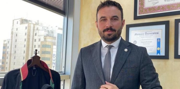 CHP’li Ünalmış: “Kayserispor’a siyaset bulaştırmayın, istifa edin”