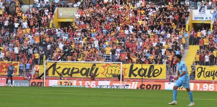 Kapalıkale: Tribünler evrenseldir!