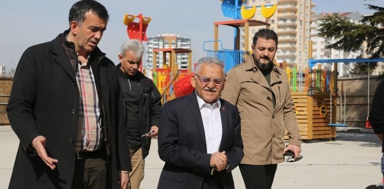 BAŞKAN BÜYÜKKILIÇ, ÇOCUK KÜTÜPHANESİ VE MÜZİK OKULU PROJESİ'Nİ İNCELEDİ