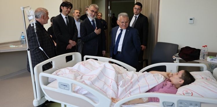 BÜYÜKKILIÇ VE YILDIZ’DAN DEPREMZEDELERE ZİYARET