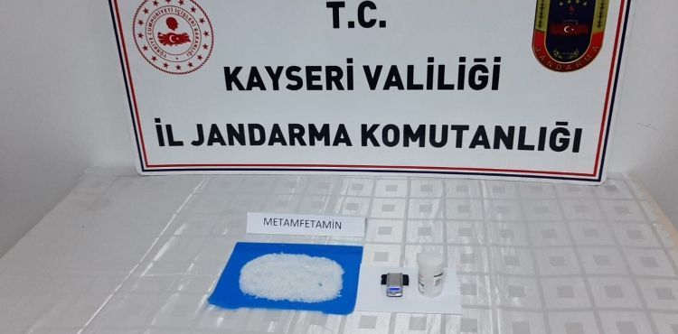 60 bin lira değerinde uyuşturucu madde taşıyan kişi yakalandı