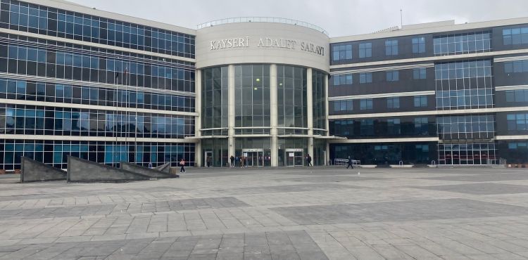 İmam nikahlı eşinin altın ve parasını yağmadan yargılanan şahısa 8 yıl 5 ay hapis