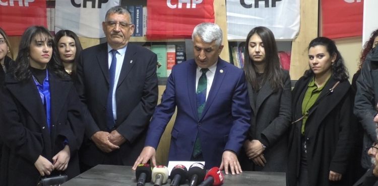 CHP Kayseri Milletvekili Aday Adayı Zeki Gümüş, seçim ofisi açtı