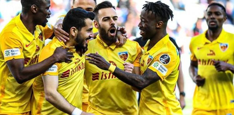 Trabzon’daki gol düellosunu Kayserispor kazandı