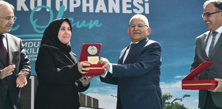 BAŞKAN BÜYÜKKILIÇ, 10’UNCU KÜTÜPHANEYİ AÇTI, YENİ KÜTÜPHANELERİN MÜJDESİNİ VERDİ