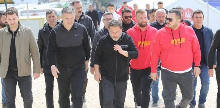 Kayseri’den depremzede çocuklara hediye yağmuru