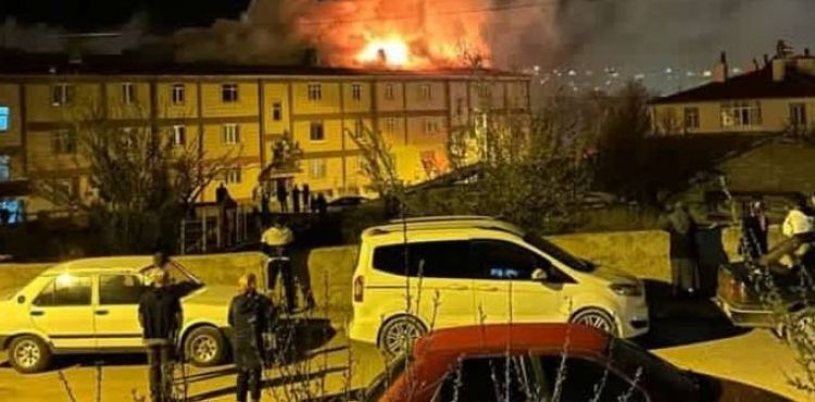 Bünyan’da bina çatısında yangın