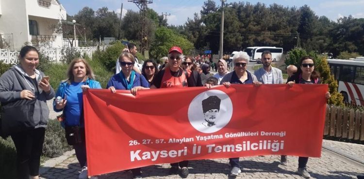 108 YIL SONRA 1102 ANNE ÇANAKKALE'DE BULUŞTU