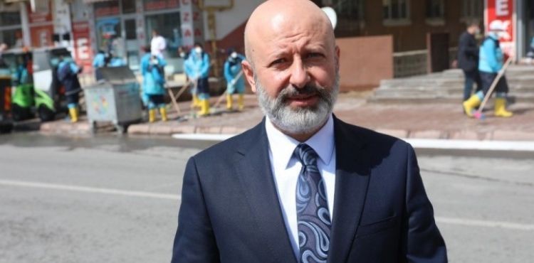 DAHA TEMİZ BİR KOCASİNAN İÇİN BAHAR TEMİZLİĞİ DEVAM EDİYOR