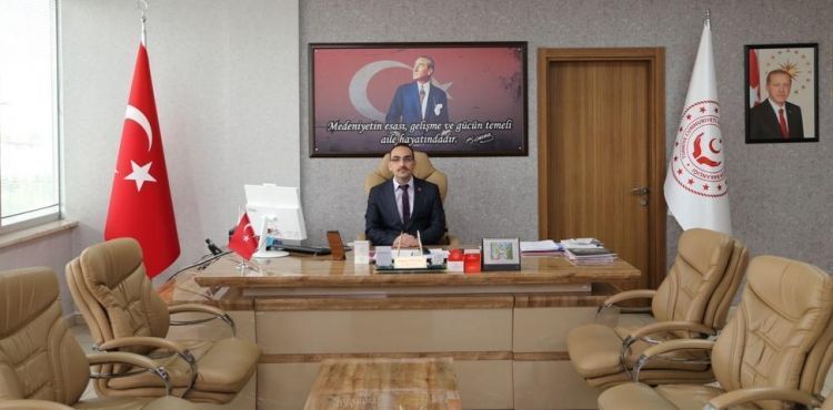 Kayseri Aile ve Sosyal Hizmetler İl Müdürü Cüneyd Özdemir’in Anneler Günü Mesajı