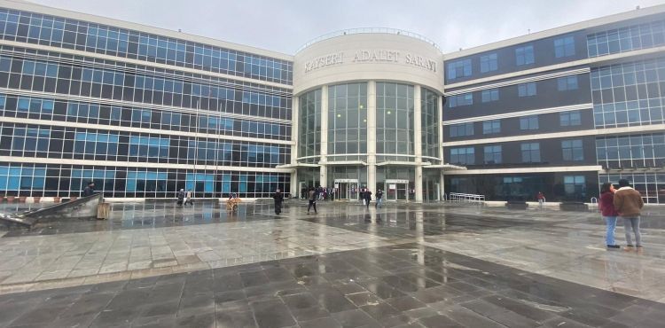 Cep telefonu gaspı davasında 3 gence 5 yıl 8 ay hapis