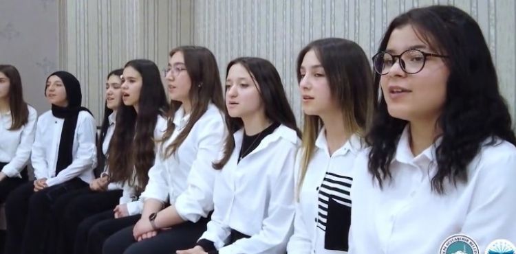 BÜYÜKŞEHİR KAYMEK GENÇLİK KOROSU'NDAN ANNELER GÜNÜ SÜRPRİZİ