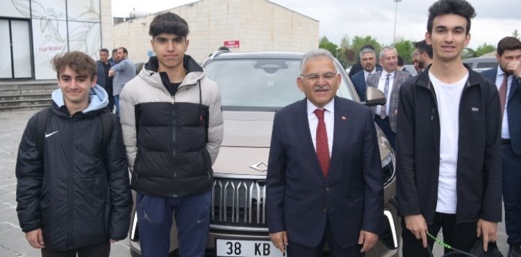 BÜYÜKŞEHİR'İN TOGG'UNA KAYSERİLİLER HAYRAN KALDI