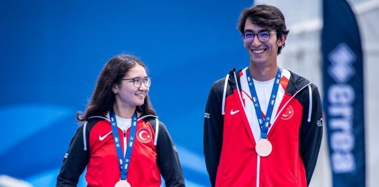 Olimpiyat şampiyonu Mete Gazoz ile Kayserili okçu Fatma Maraşlı dünya üçüncüsü oldu
