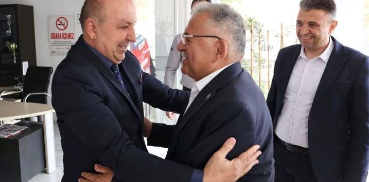 BAŞKAN BÜYÜKKILIÇ’TAN PINARBAŞI BELEDİYESİ’NE ZİYARET