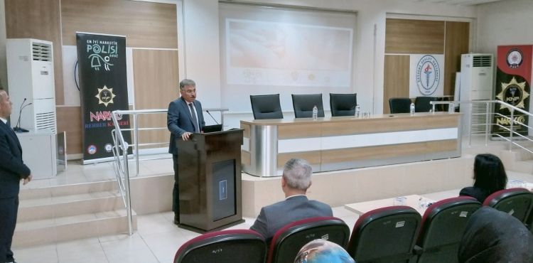 ‘En İyi Narkotik Polisi Anne’ konulu toplantı
