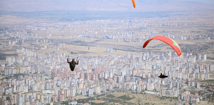 Yamaç paraşütü Türkiye Şampiyonası Kayseride gerçekleşecek
