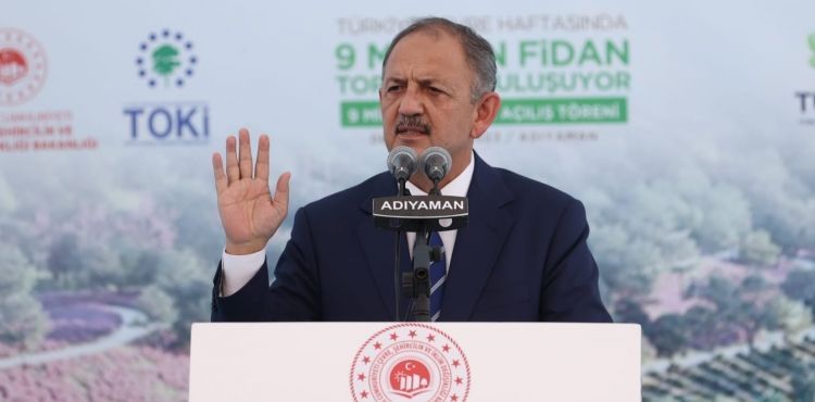 Çevre, Şehircilik ve İklim Değişikliği Bakanı Mehmet Özhaseki:Emin olun böyle bir afetin altından kalkacak dünyada başka bir millet yok