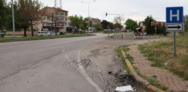 PINARBAI'NDA KARAYOLLARI REZALET  BLGE HALKI KARAYOLLARI SANK PINARBAINI CEZALANDIRIYOR