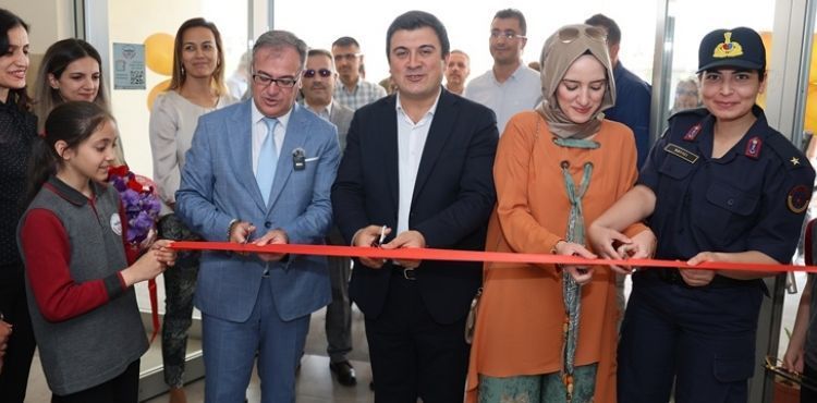 GELECEĞİN BİLİM İNSANLARI PROJELERİNİ SERGİLEDİ.