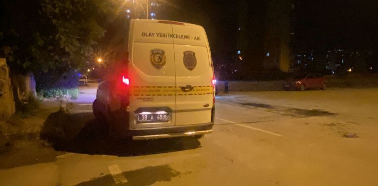 Yabancı uyruklu iki şahsın kavgasında bir kişi sırtından vuruldu